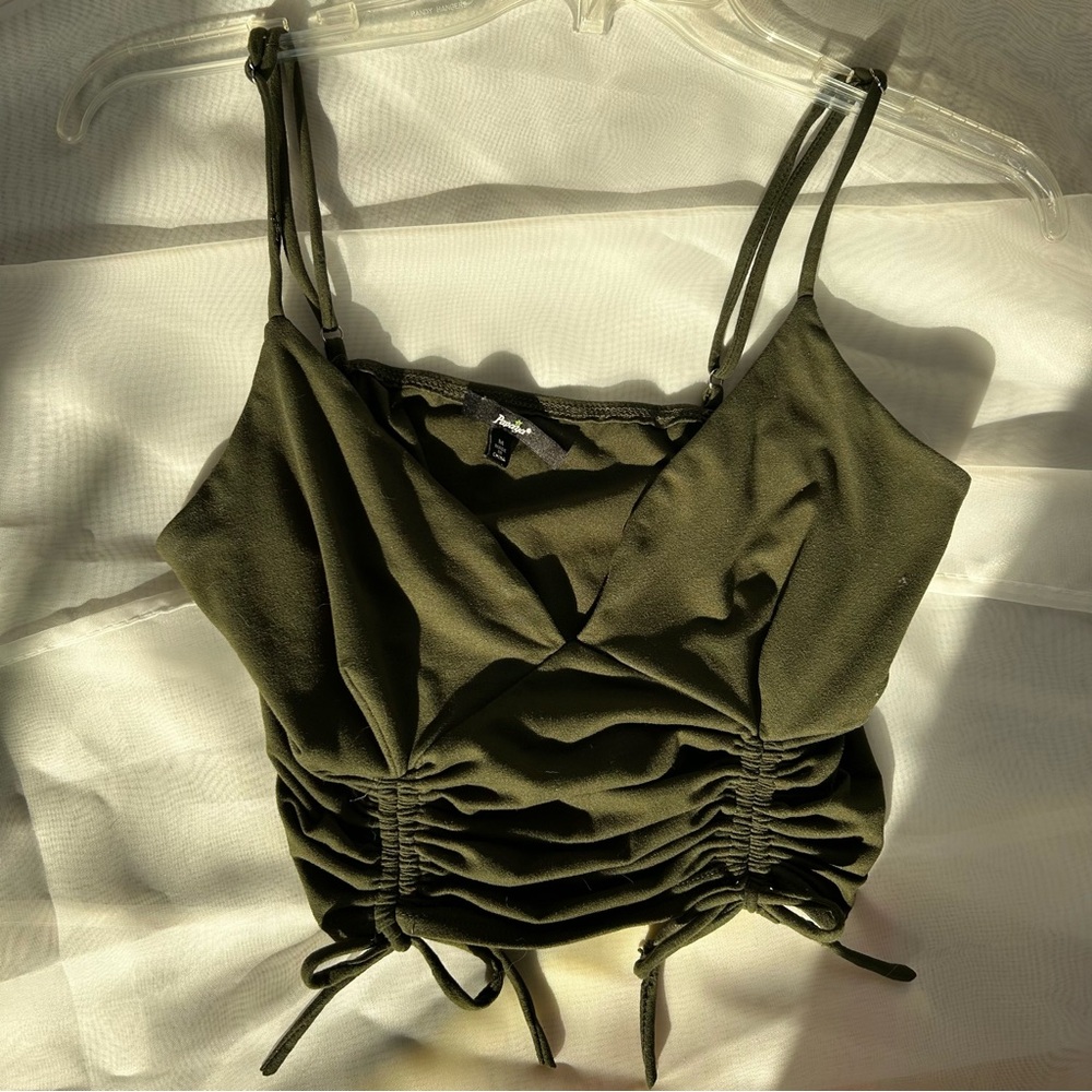 Cropped tank with adjustable straps and strings